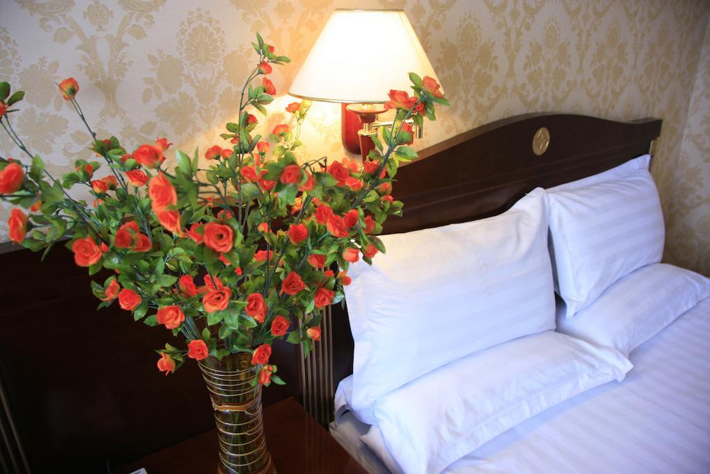 White House Hotel อูลานบาตอร์ ภายนอก รูปภาพ