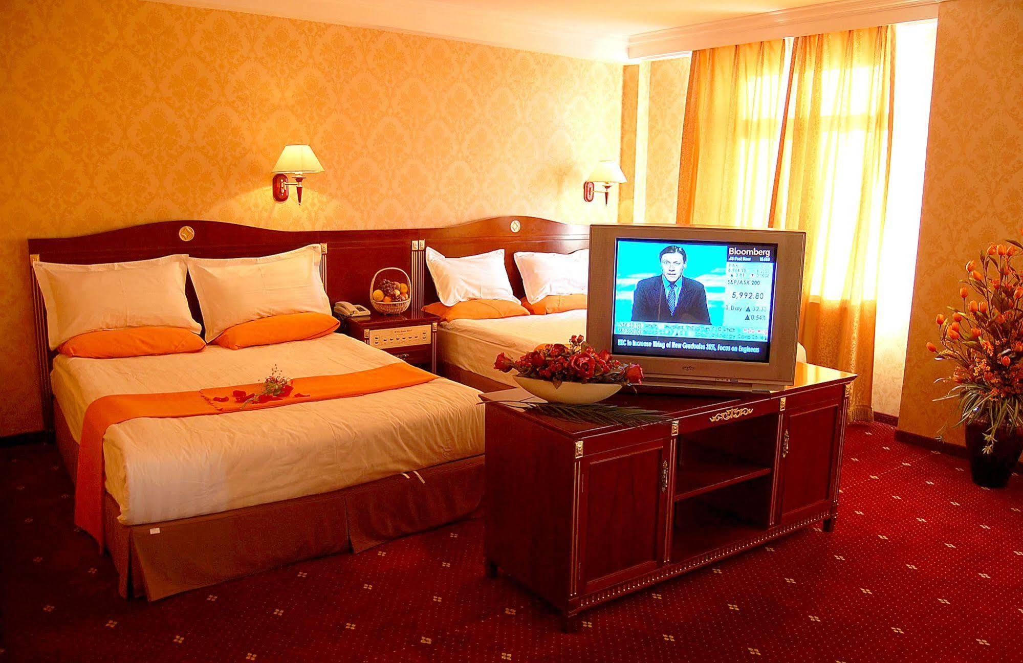 White House Hotel อูลานบาตอร์ ภายนอก รูปภาพ